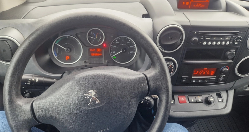 Peugeot Partner cena 41900 przebieg: 20000, rok produkcji 2019 z Sulechów małe 172